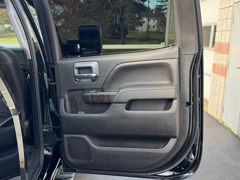 Used 2016 GMC Sierra 2500 Denali w/ Duramax Plus Package image 38