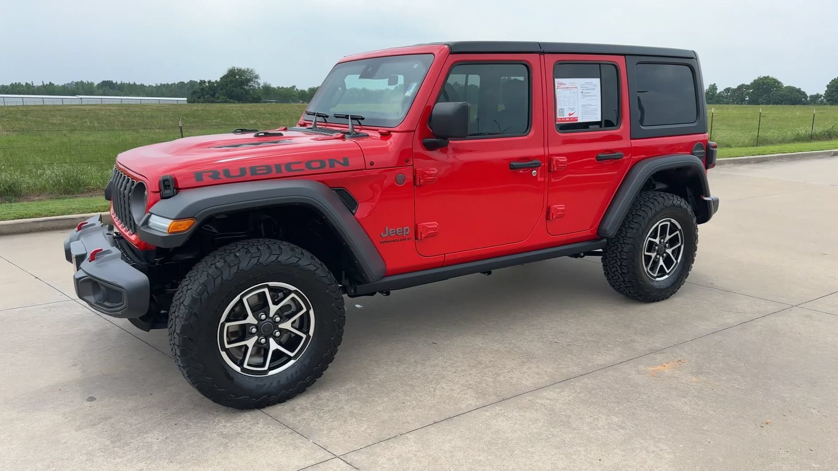 Used 2025 Jeep Wrangler Unlimited Rubicon AWD/4WD image 5