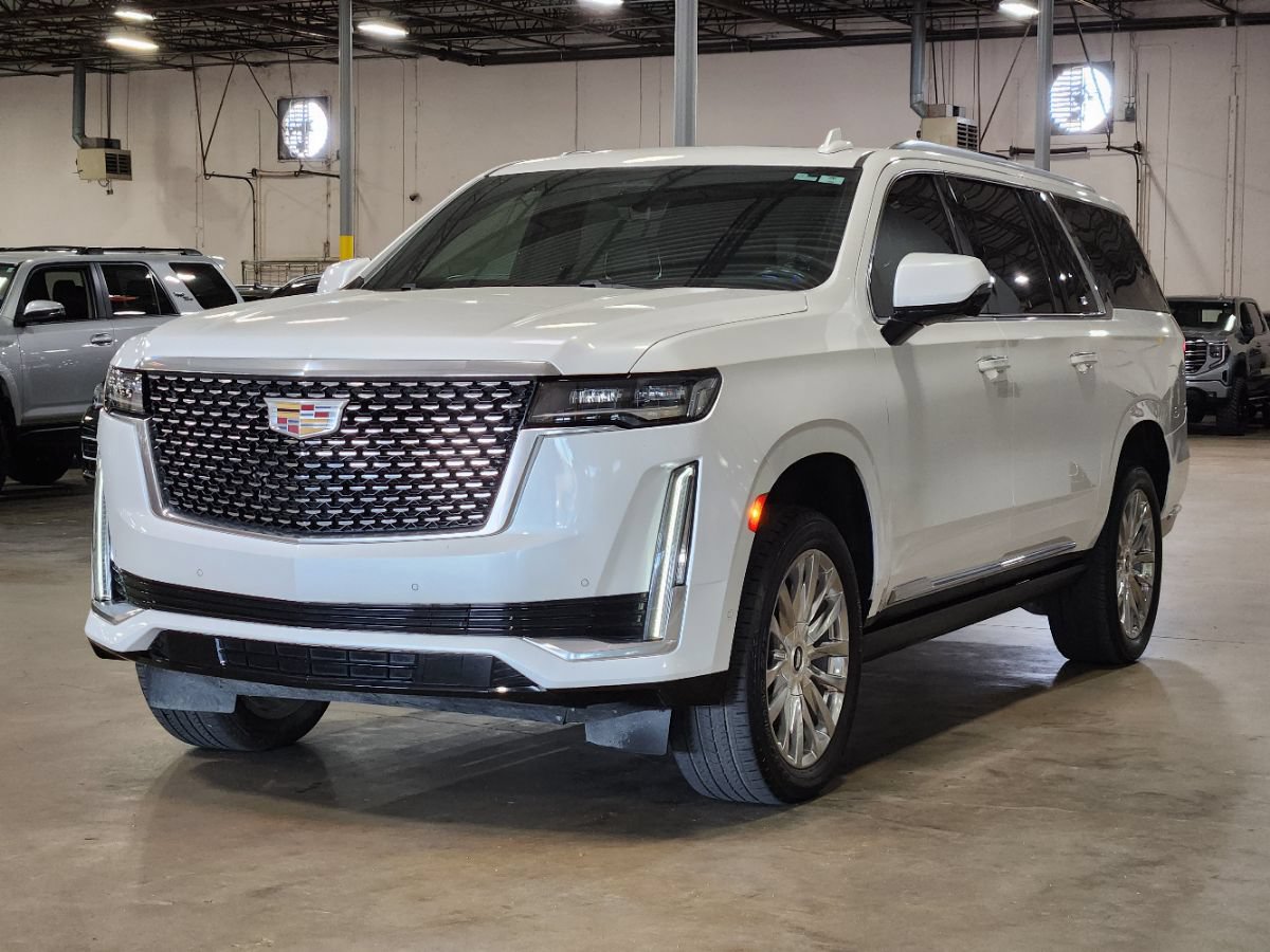 Used 2022 Cadillac Escalade ESV Premium Luxury w/ Performance Package AWD/4WD image 4