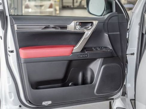 Used 2021 Lexus GX 460 Premium image 45