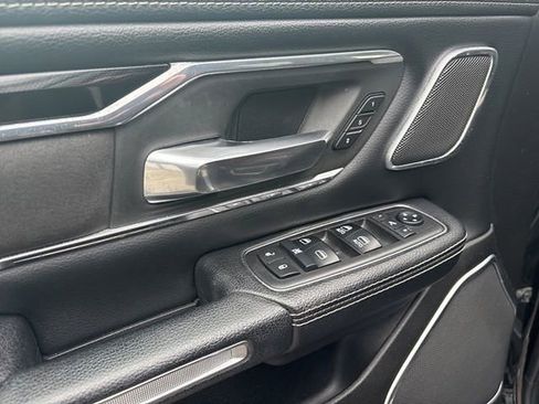 Used 2019 RAM 1500 Laramie AWD/4WD image 15