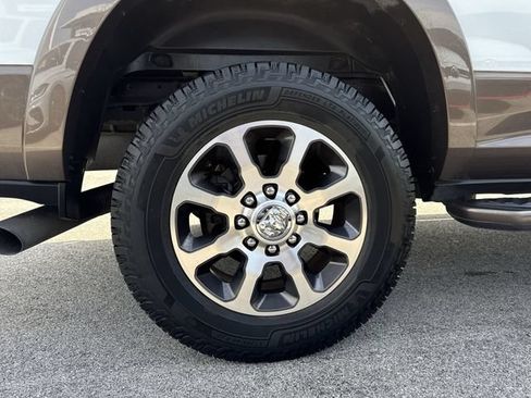 Used 2023 RAM 2500 Limited AWD/4WD image 33