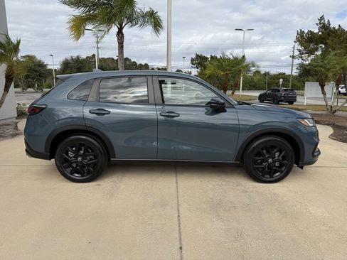 Certified 2023 Honda HR-V Sport image 3