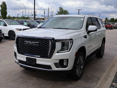 Used 2023 GMC Yukon Denali Ultimate AWD/4WD image 4
