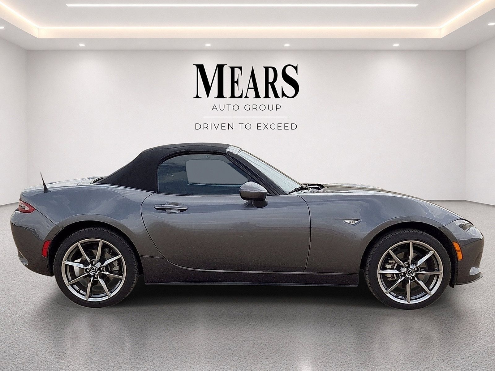 Used 2023 MAZDA MX-5 Miata Grand Touring RWD image 7