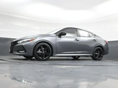 Used 2023 Nissan Sentra SR w/ Midnight Edition Package FWD image 44