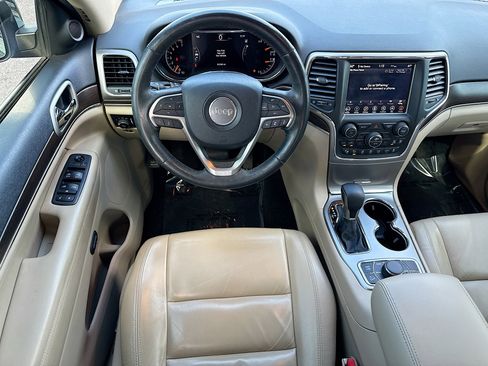 Used 2018 Jeep Grand Cherokee Limited image 16