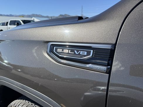 Used 2019 GMC Sierra 1500 AT4 w/ AT4 Premium Package AWD/4WD image 8