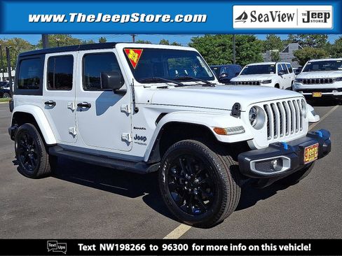 Used 2022 Jeep Wrangler Unlimited Sahara w/ Cold Weather Group image 1