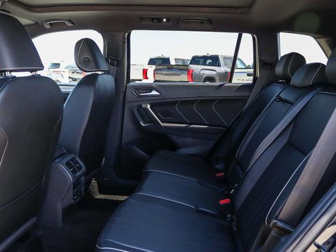Certified 2024 Volkswagen Tiguan SE R-Line AWD/4WD image 18