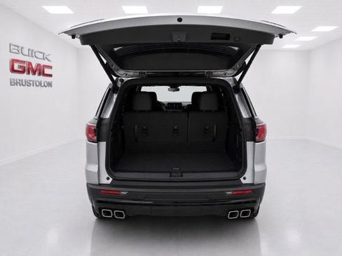 New 2026 GMC Acadia AT4 w/ Luxury Package AWD/4WD image 10