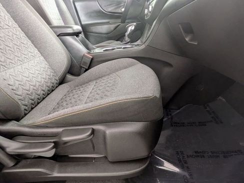 Used 2022 Chevrolet Equinox LT image 29