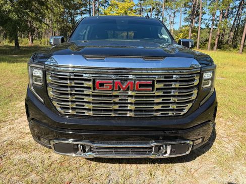 New 2026 GMC Sierra 1500 Denali w/ Denali Reserve Package AWD/4WD image 11