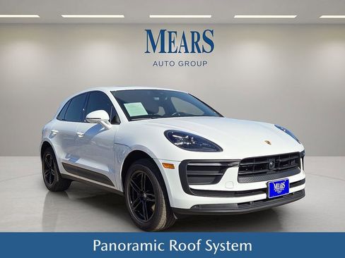 Used 2024 Porsche Macan T w/ Premium Plus Package image 8