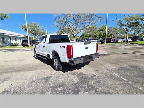 Used 2025 Ford F250 XLT image 32