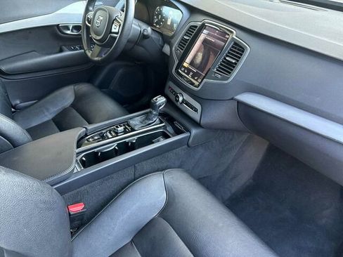 Used 2017 Volvo XC90 T6 Momentum w/ Vision Package image 21