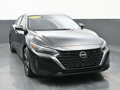 Used 2025 Nissan Sentra SV w/ All-Weather Package image 8