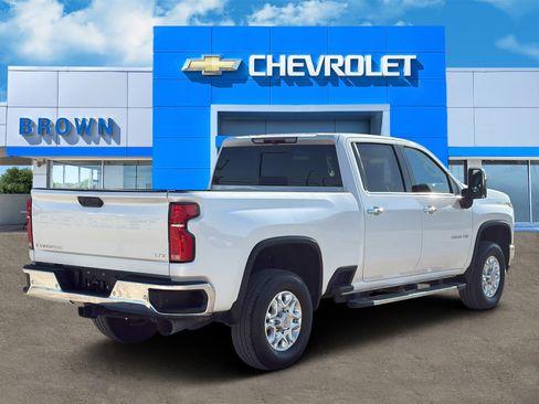 Used 2024 Chevrolet Silverado 2500 LTZ w/ LTZ Plus Package image 3