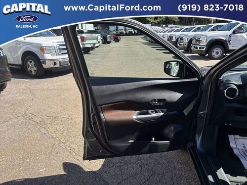 Used 2023 Nissan Kicks SR image 19