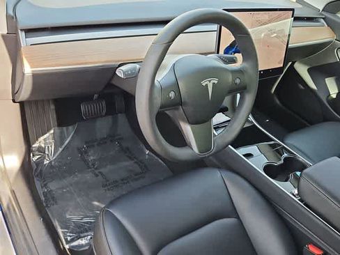 Used 2019 Tesla Model 3 Long Range image 10
