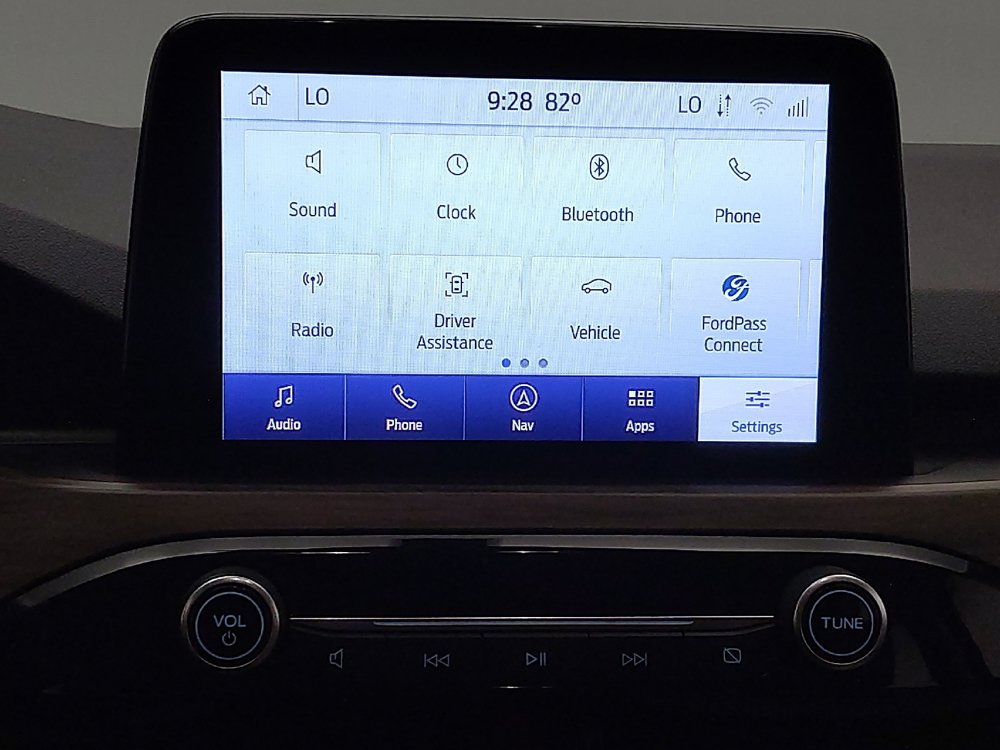 Used 2020 Ford Escape Titanium AWD/4WD image 25
