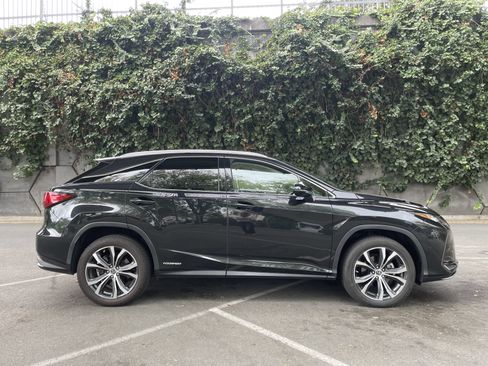 Used 2022 Lexus RX 450h AWD w/ Premium Package image 2