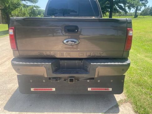 Used 2015 Ford F250 Lariat w/ Lariat Interior Package AWD/4WD image 8