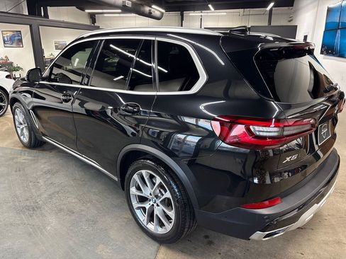 Used 2021 BMW X5 xDrive40i w/ Premium Package image 5