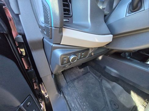 Used 2024 Ford Bronco Wildtrak image 9