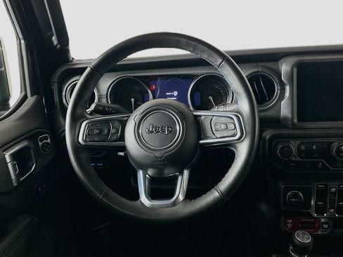 Used 2023 Jeep Wrangler Unlimited Rubicon 4xe w/ Cold Weather Group AWD/4WD image 17