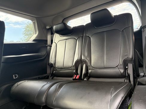 Certified 2023 Jeep Grand Cherokee L Limited w/ Black Appearance Package image 14