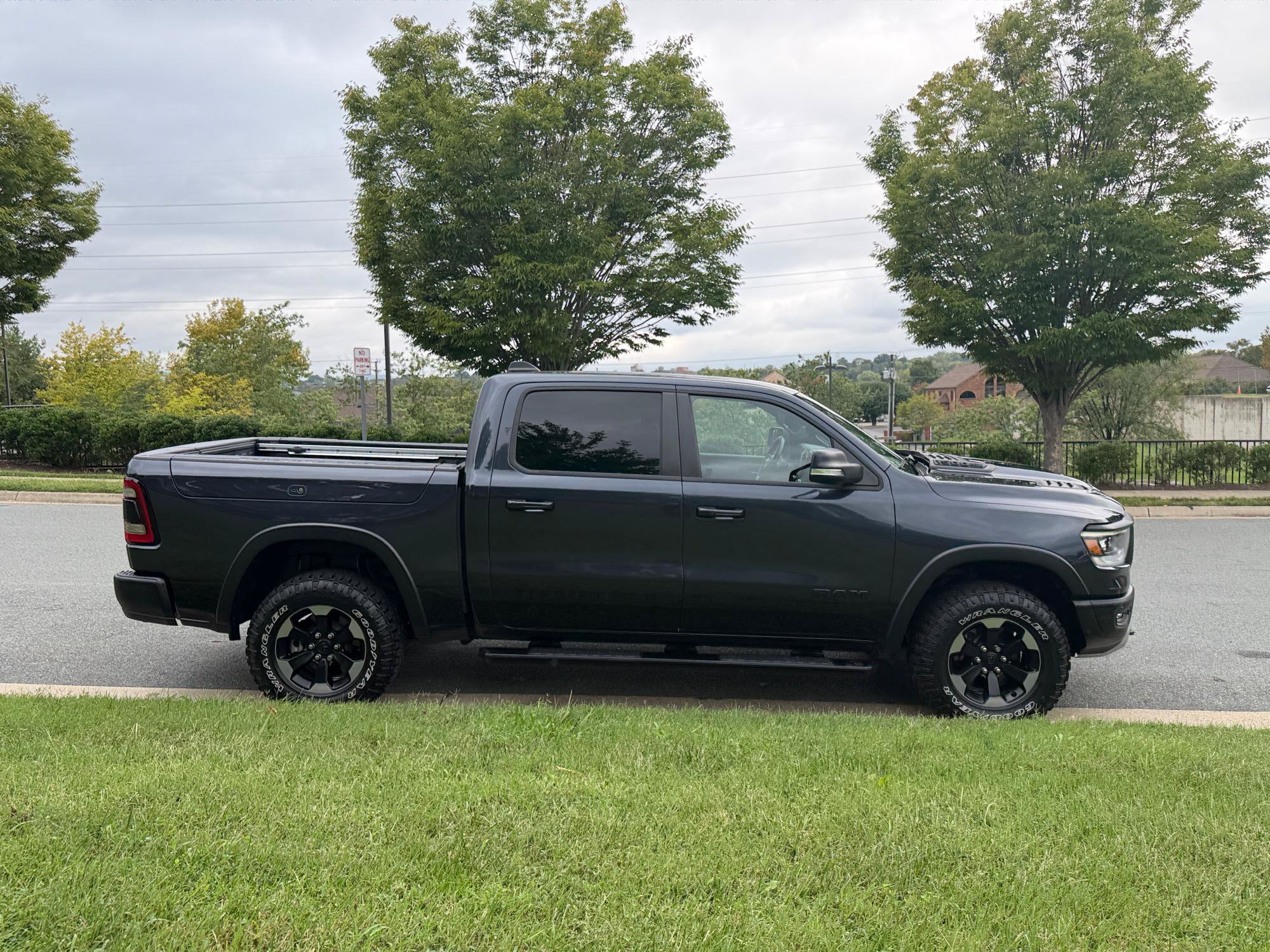Used 2020 RAM 1500 Rebel w/ Rebel Level 2 Equipment Group AWD/4WD image 10