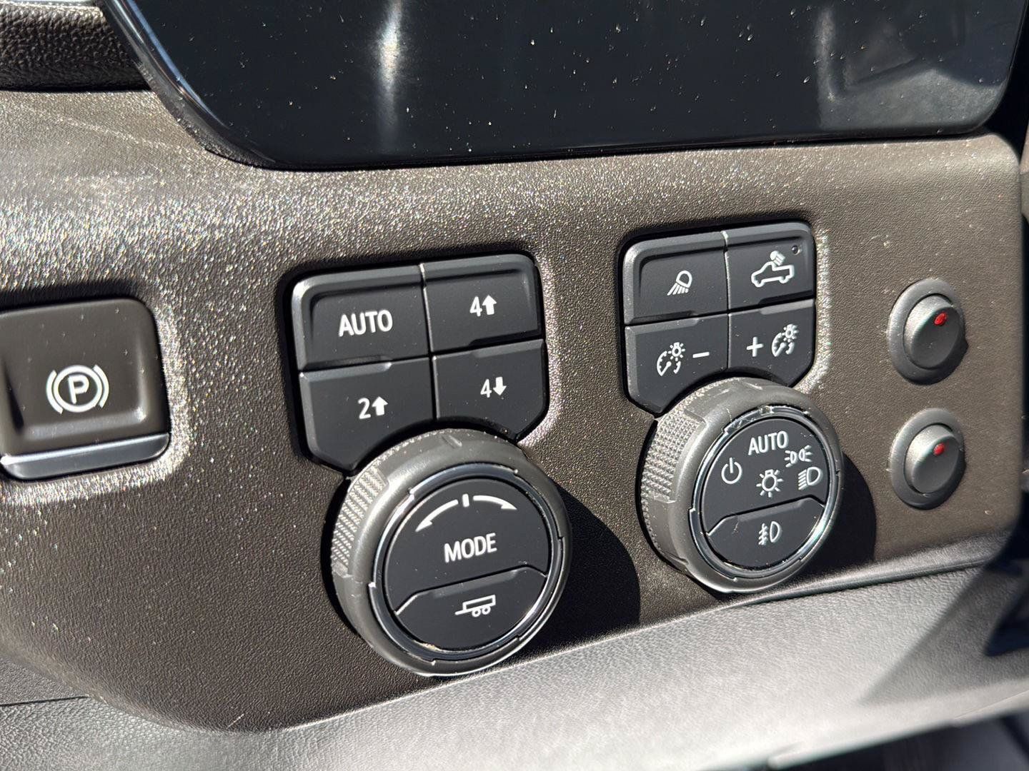 Used 2024 Chevrolet Silverado 2500 LT w/ True North Edition AWD/4WD image 11