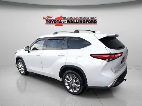 Used 2022 Toyota Highlander Limited image 6