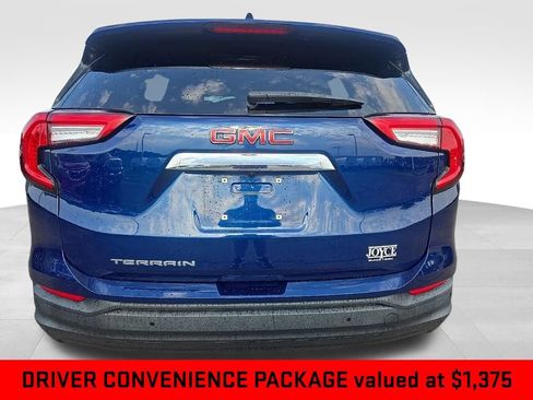 Certified 2022 GMC Terrain SLE w/ Driver Convenience Package FWD image 4