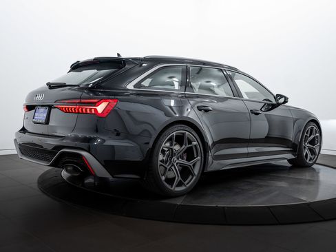 New 2026 Audi RS 6 performance image 4