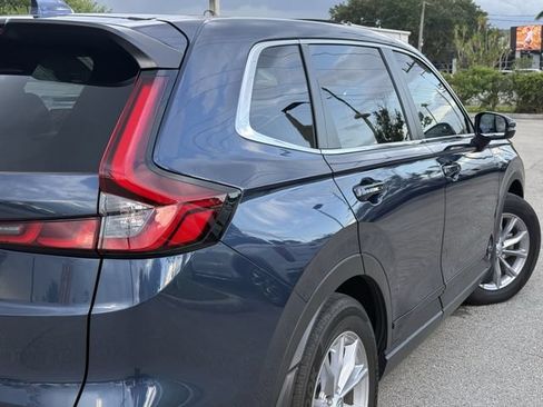 Used 2025 Honda CR-V EX image 8