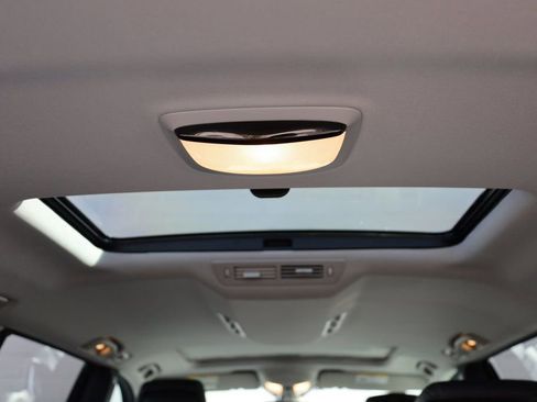 Used 2012 Mercedes-Benz GL 450 4MATIC image 11