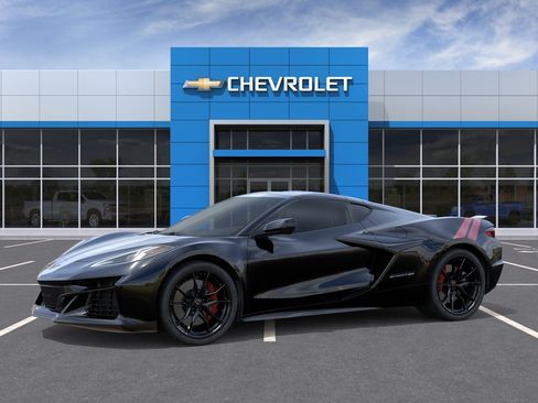 New 2027 Chevrolet Corvette Grand Sport w/ Z52 Sport Performance Package RWD image 2
