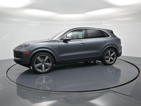 New 2026 Porsche Cayenne E-Hybrid image 2