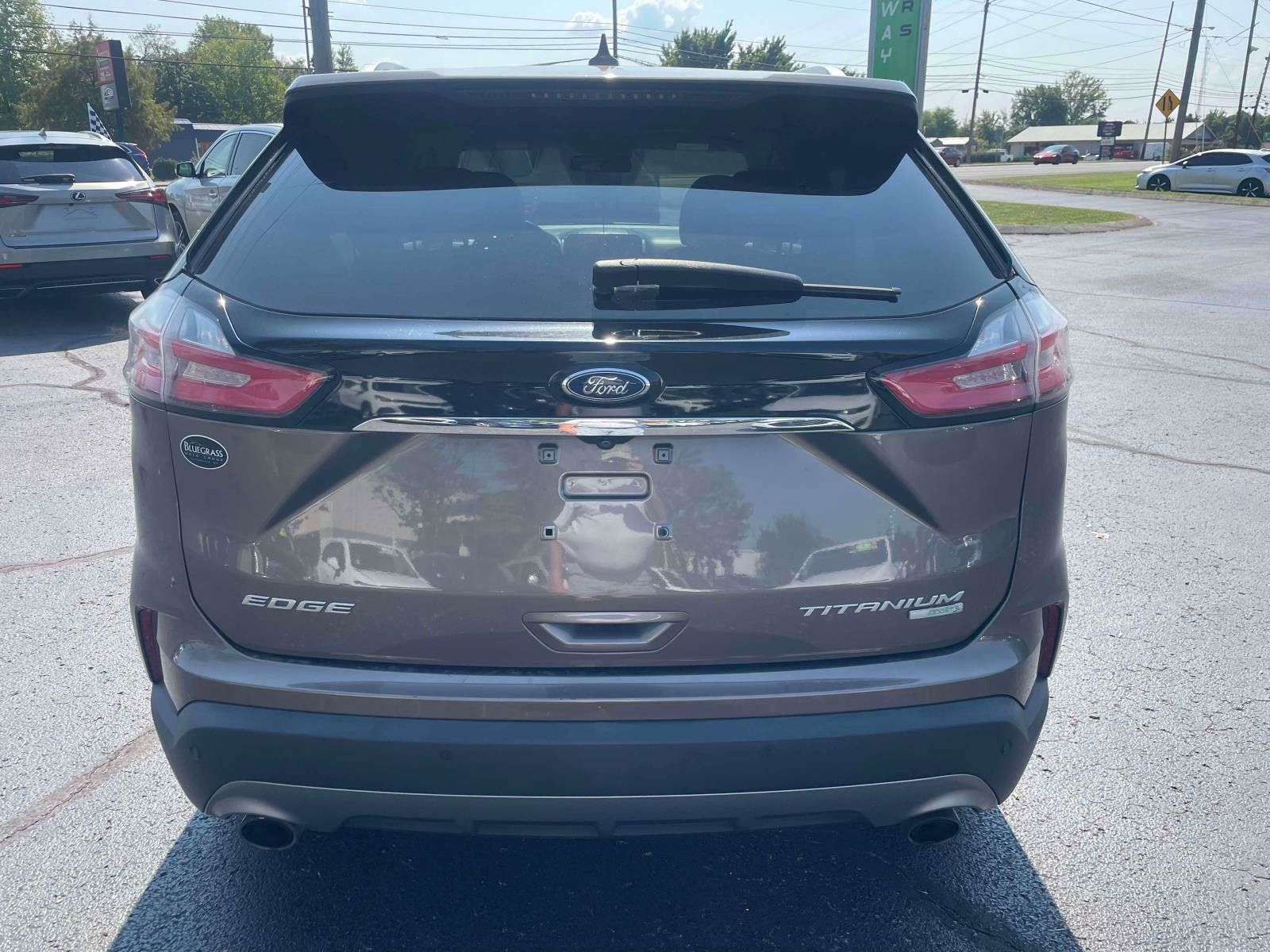 Used 2019 Ford Edge Titanium FWD image 7