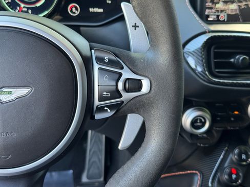 Used 2020 Aston Martin V8 Vantage Coupe RWD image 37