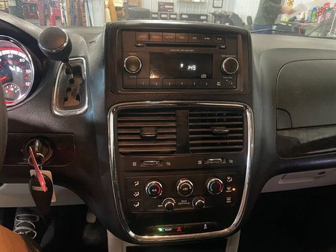 Used 2015 Dodge Grand Caravan SE w/ Quick Order Package 29E SE image 8