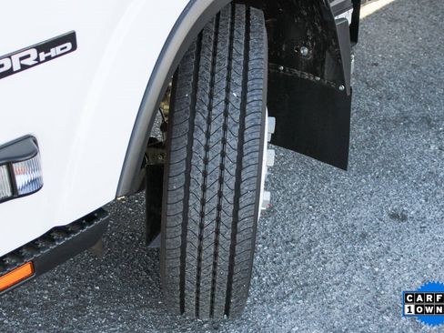 Used 2024 Isuzu NPR HD image 35