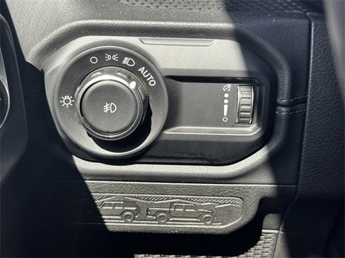 Certified 2024 Jeep Wrangler Unlimited Rubicon image 23