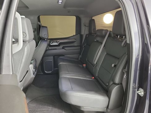 Used 2023 GMC Sierra 1500 SLT RWD image 9