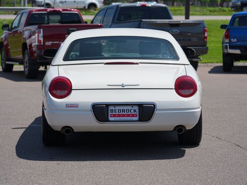 Used 2002 Ford Thunderbird RWD image 4