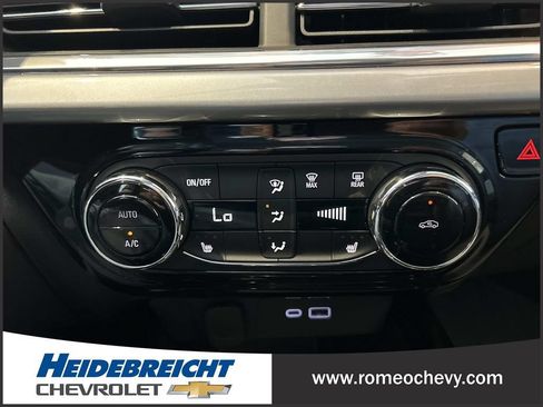 Used 2024 Chevrolet Trax LT w/ Driver Confidence Package FWD image 23