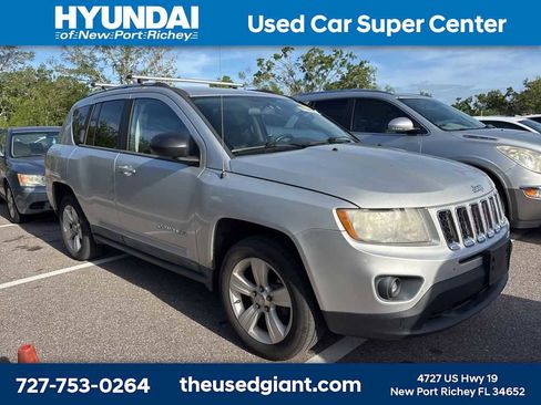 Used 2011 Jeep Compass Latitude image 4
