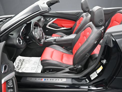 Used 2021 Chevrolet Camaro SS RWD image 18